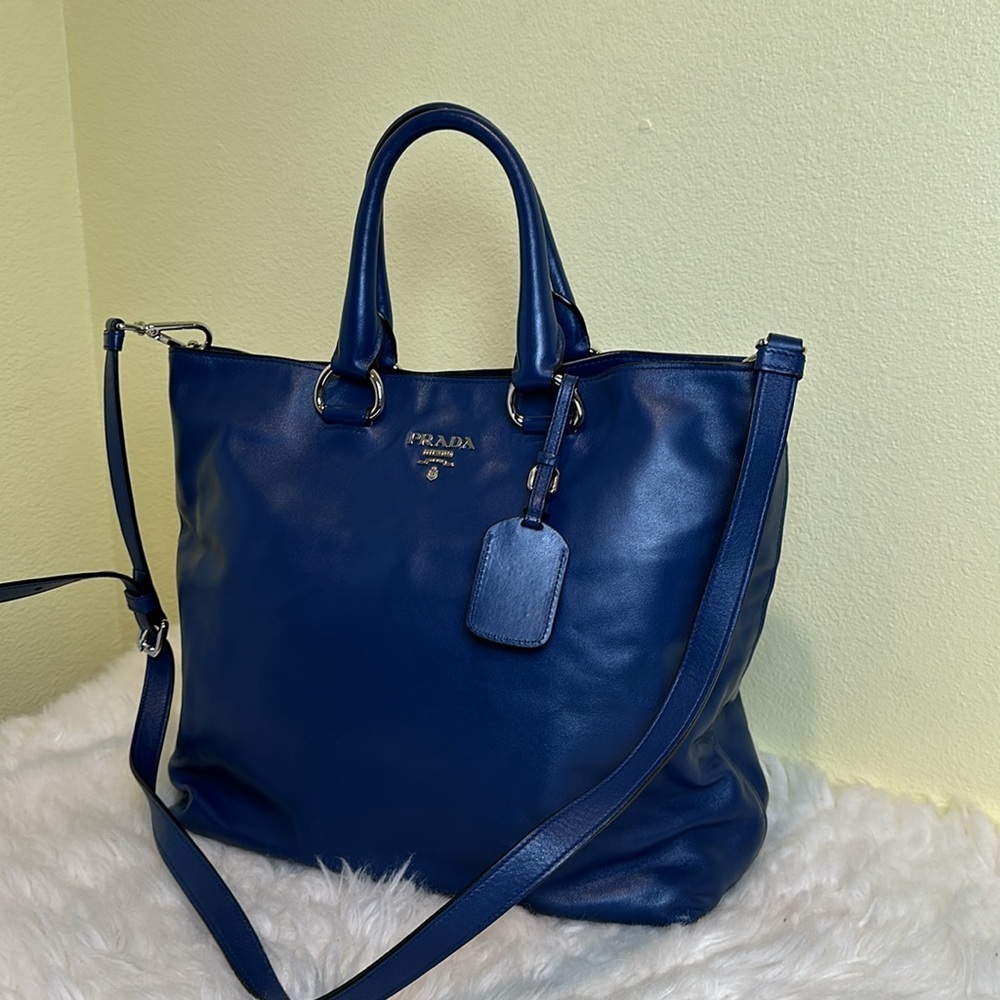 💯Authentic Prada Tote Leather Women's Bag🍀 - Picture 5 of 15